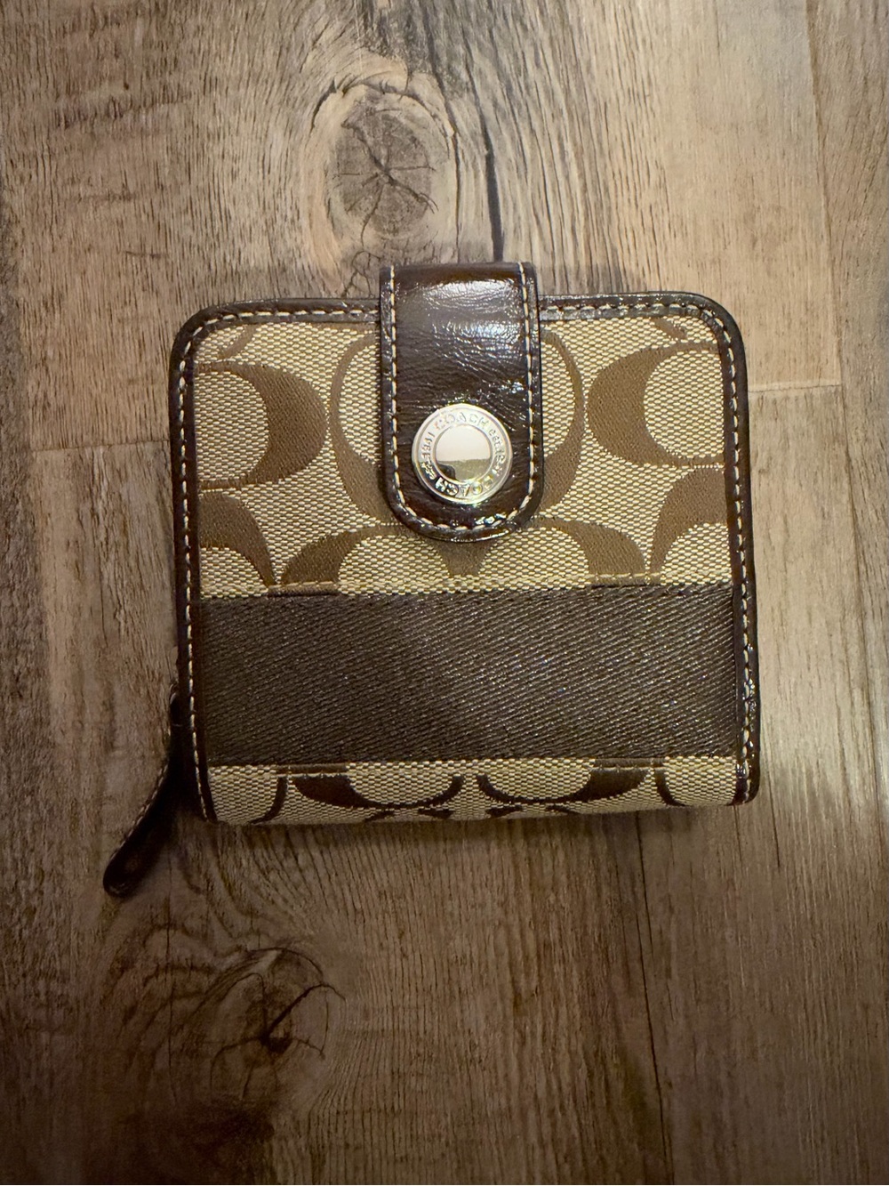 Coach Medium Corner Zip Wallet in Signature Canvas Signature Canvas Brown & Tan